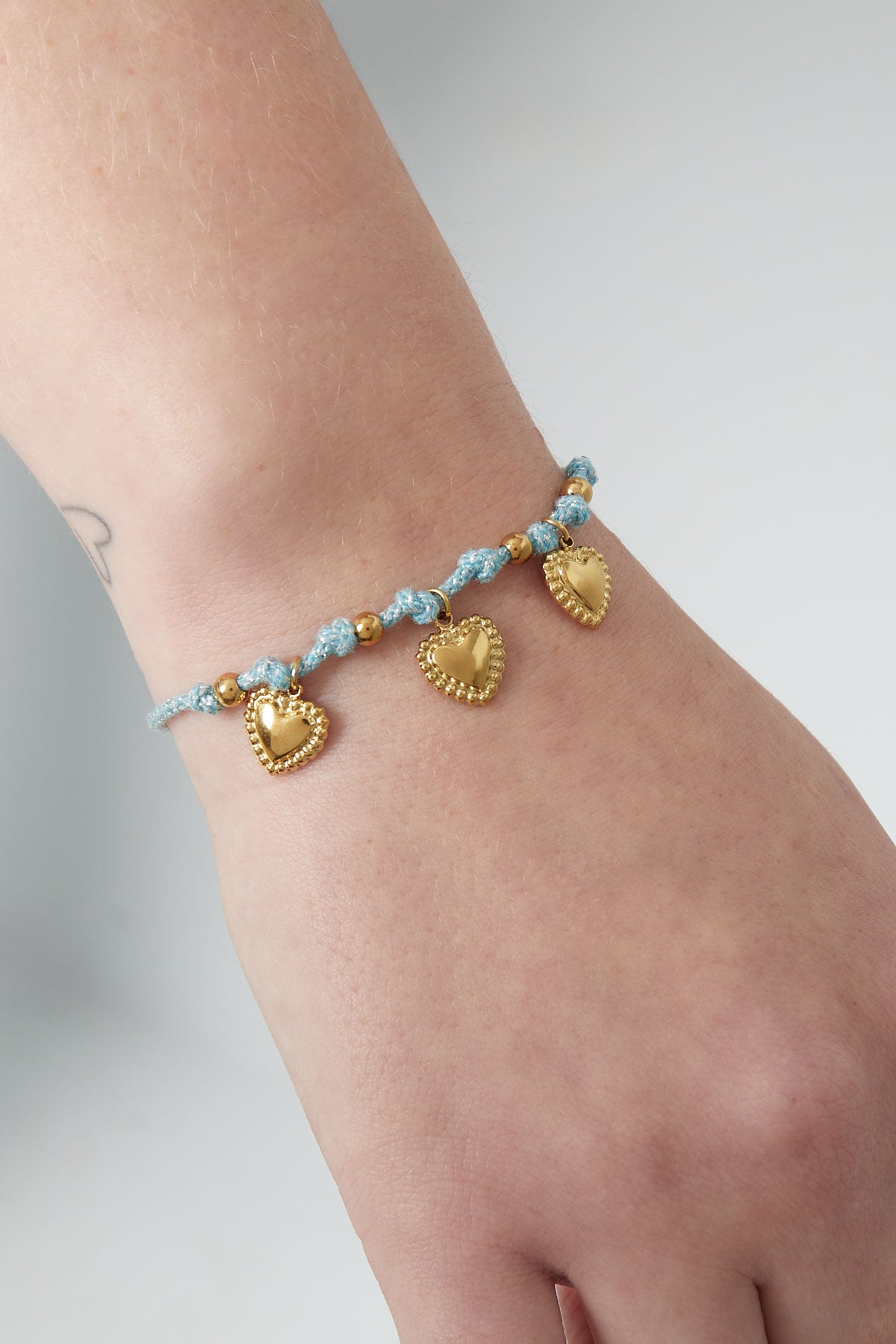 Cozy hearts armband