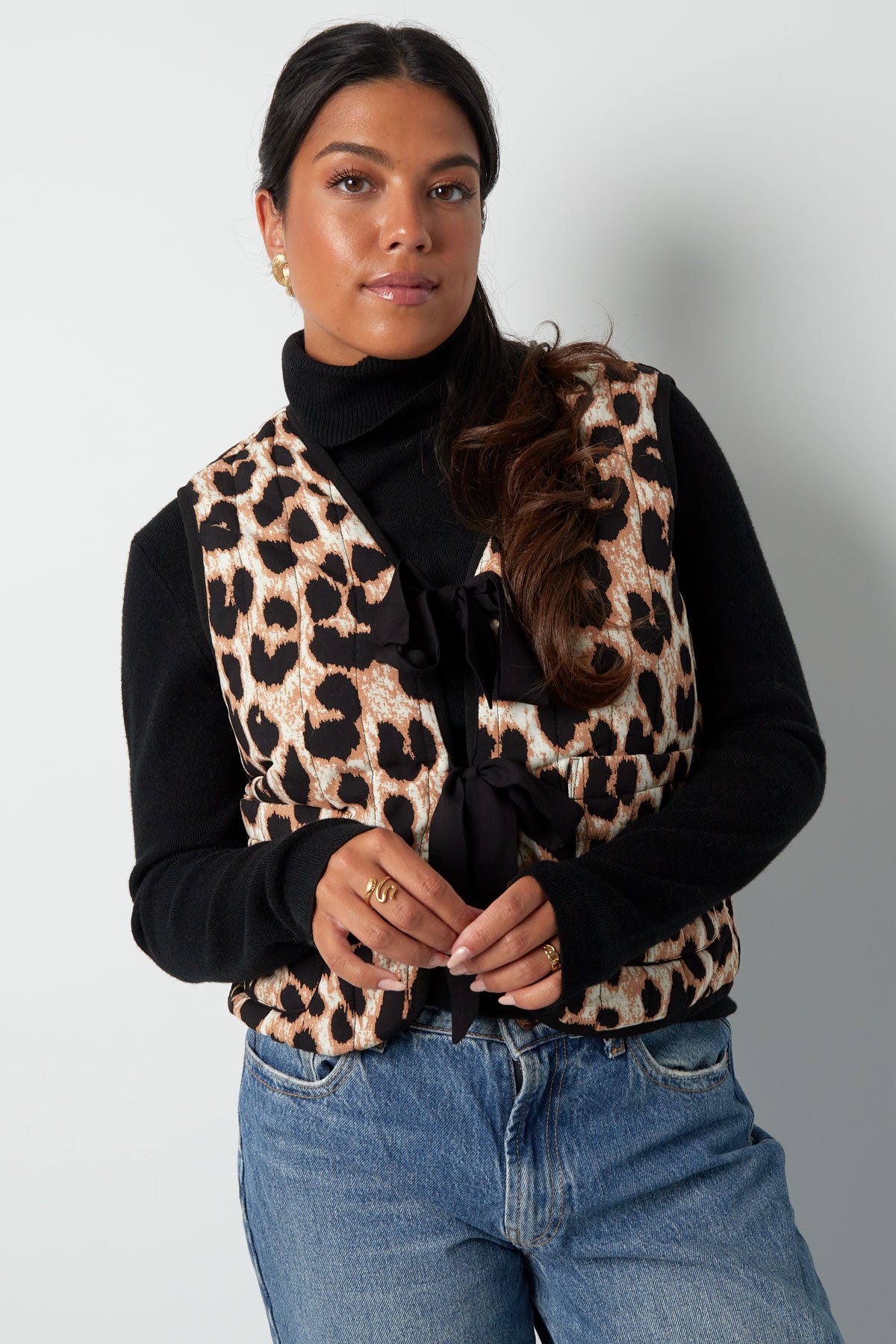 Gilet met strikjes en panterprint